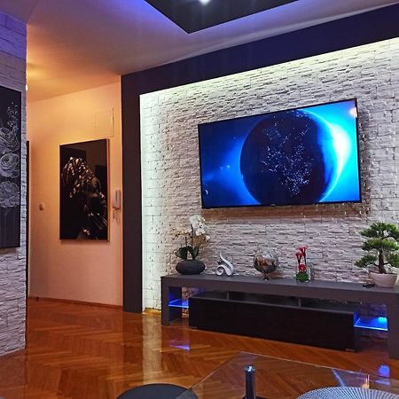 Apartman Aurelius - Private Parking Eszék Kültér fotó